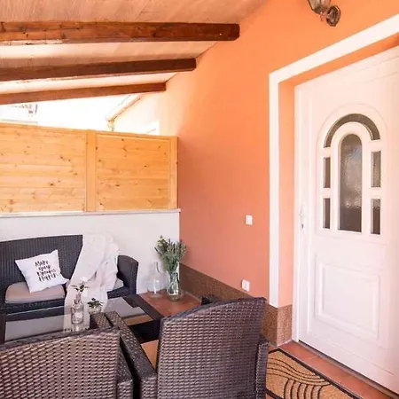 House And Apts. In Cancini/istrien 35642 Apartment