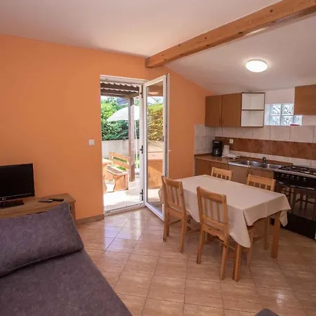 Apartment House And Apts. In Cancini/istrien 35642